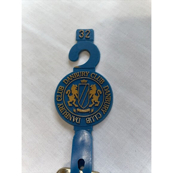 Danbury Club Dress Belt Women’s Size 32” Black Leather Gator Motif Buckle NWT - Picture 2 of 12